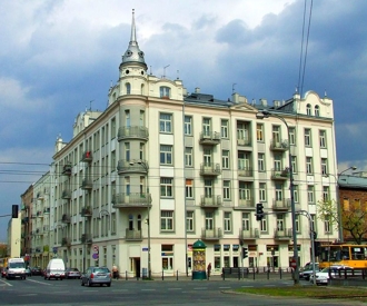 building on Zabkowska street 